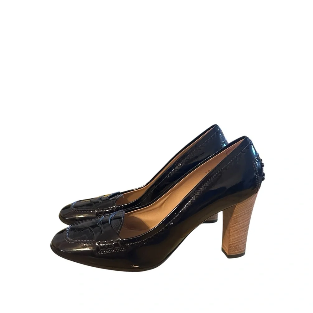 Tod's patent leather Heeled Loafers with Moccasin Toe